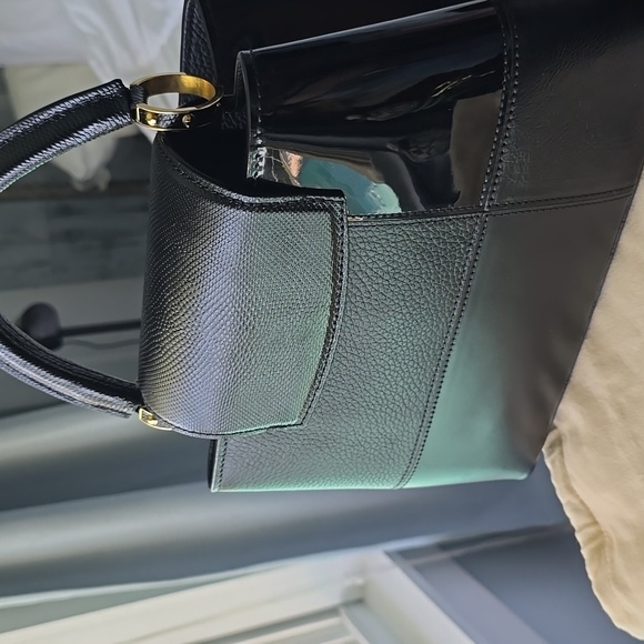 Louis Vuitton Taurillon Calfskin Karung Patwork Capucines BB - Picture 8 of 15